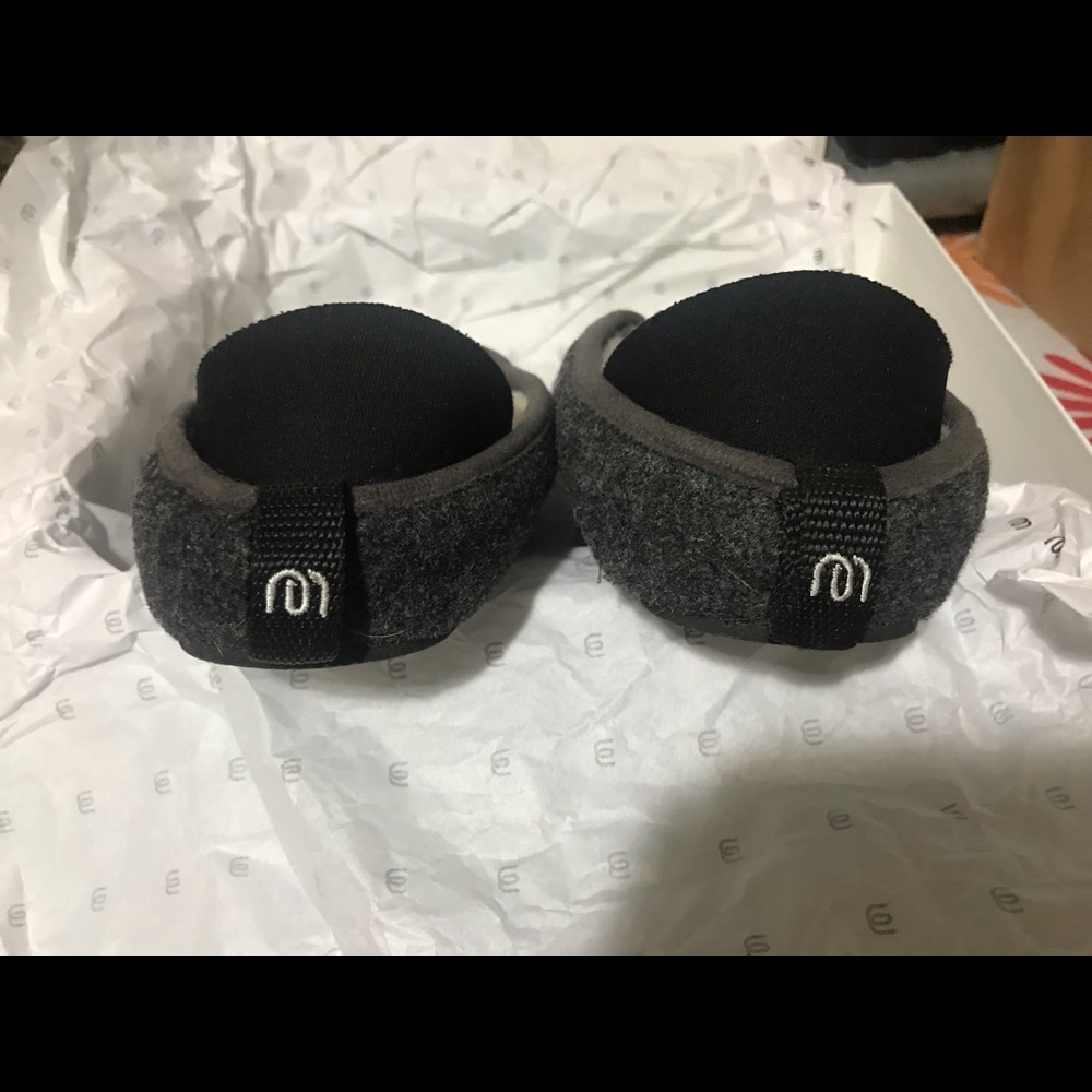 Slippers - Picture 4 of 10